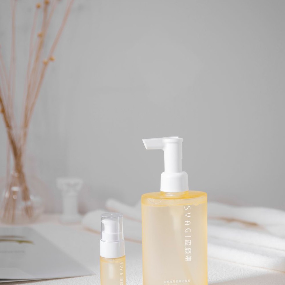 Gentle Low-pH Gel Cleanser